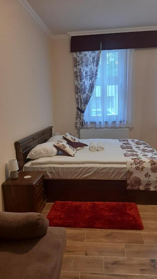 Toscana Apartman Gyula Exterior photo